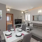 With Parking Space - 24631 Apartman Split