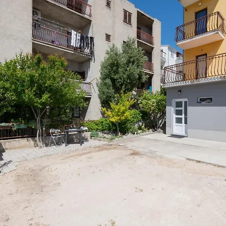 With Parking Space - 24631 Apartman Split