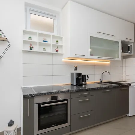 Appartamento With Parking Space - 24631